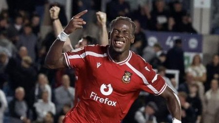 Championship&nbsp;: Jacques Ekomié marque dès son 2e match, Wrexham écrase Millwall