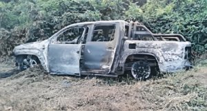 Incendie spectaculaire d’un véhicule en pleine circulation près de Lambaréné
