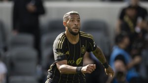 France&nbsp;: L’AS Saint-Etienne veut activer le retour de Denis Bouanga