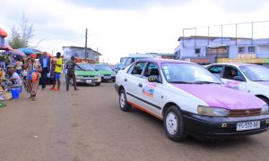 Libreville&nbsp;: Un taximan se fait braquer au couteau par deux jeunes filles gabonaises