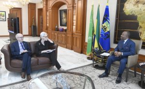 Ali Bongo reçoit la secrétaire d’Etat adjointe des Etats-Unis d’Amérique