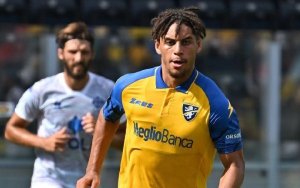 Italie - Serie B&nbsp;: Frosinone de Jérémy et Anthony Oyono accroché par Südtirol