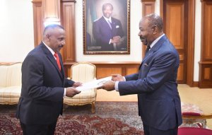 Ali Bongo reçoit les lettres de créances de 4 nouveaux ambassadeurs