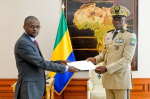 Un émissaire du président tchadien de transition reçu par Brice Oligui Nguema