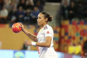 La France championne du monde de handball avec Estelle Nze Minko