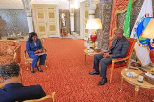 Oligui Nguema et la ministre de la Fonction publique discutent des défis de l’emploi et de l’administration