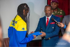 Jeux Africains 2024&nbsp;: remise du drapeau national aux athlètes gabonais