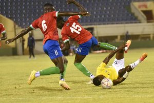 CHAN 2025&nbsp;: Le Gabon arrache le nul face à la Gambie malgré des conditions chaotiques