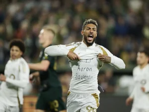MLS&nbsp;: Denis Bouanga arrache un nul pour Los Angeles FC et rend hommage à Boupendza