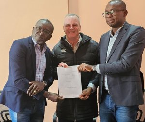 AS Mangasport prolonge avec Umbro et confirme sa stratégie de structuration